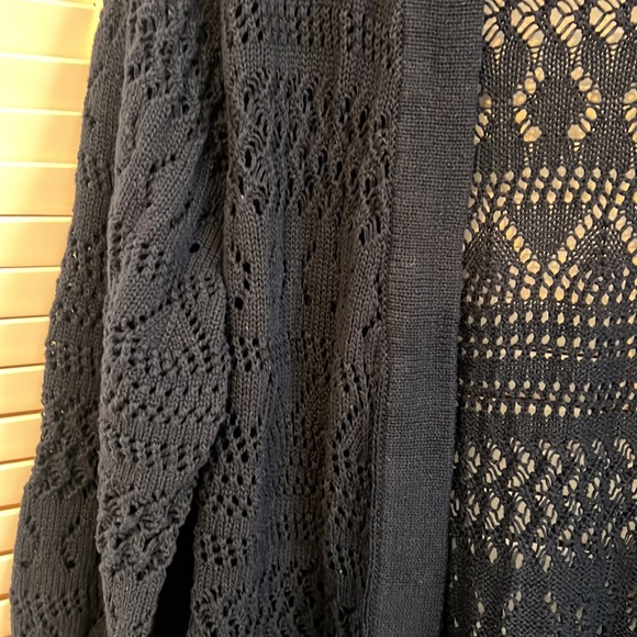 Beautiful cardigan - Picture 3 of 3